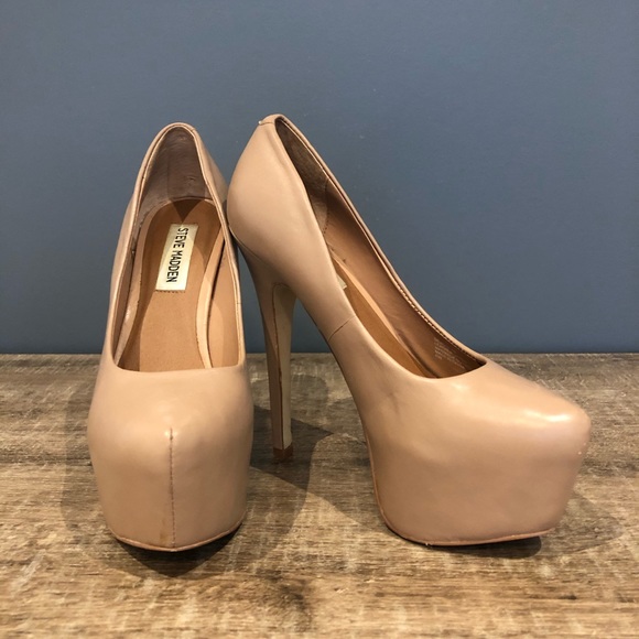 ❌ SOLD ❌ Steve Madden Dejavú 6 inch heels - Picture 1 of 7